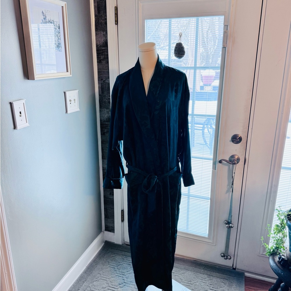Victoria's Secret Robe SZ‎ M/L